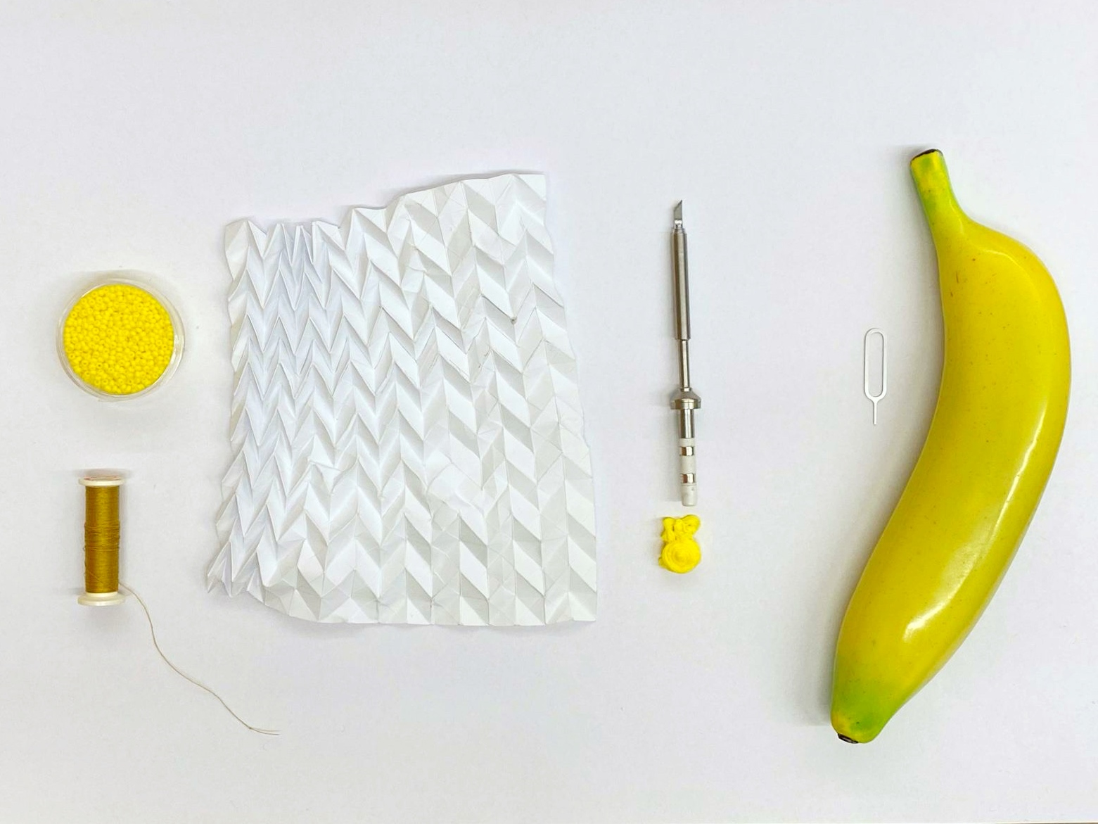 Makers, Crafters, Tinkerers: How Identities and Biographies Come into Being